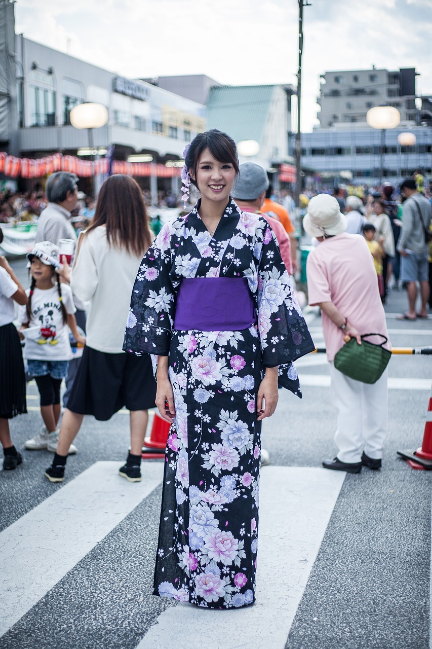 yukata woman japan outdoor kimono 2784565